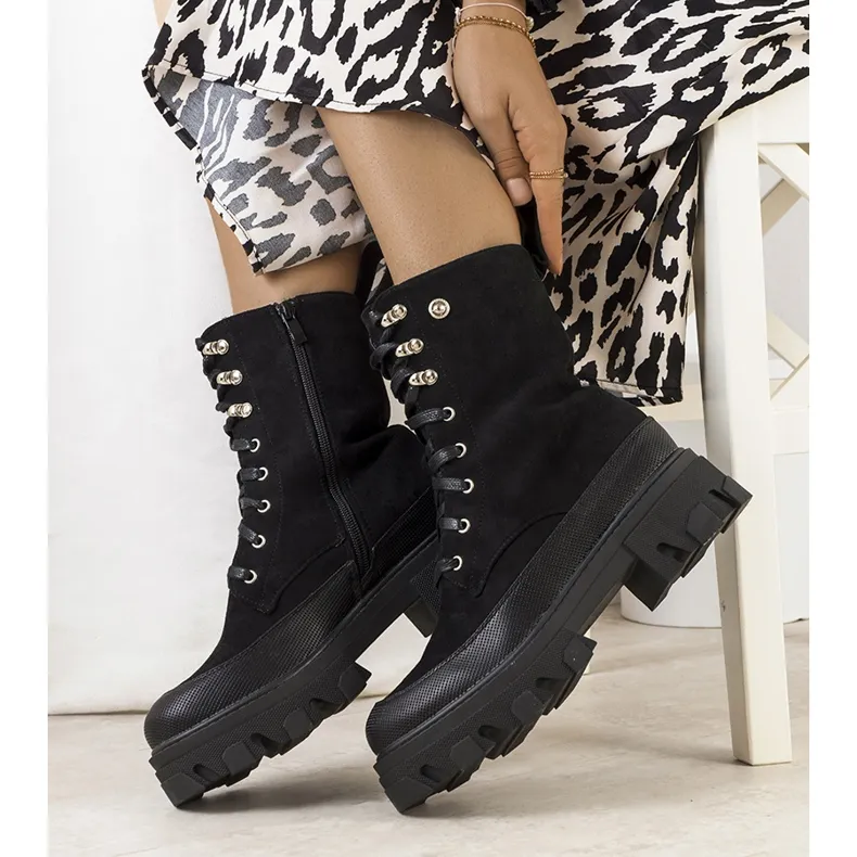 Black Coombe boots