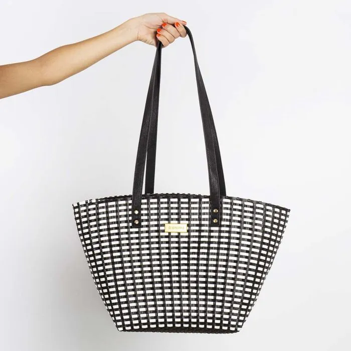 BLACK STRAW BAG FOR WOMAN ROOKS