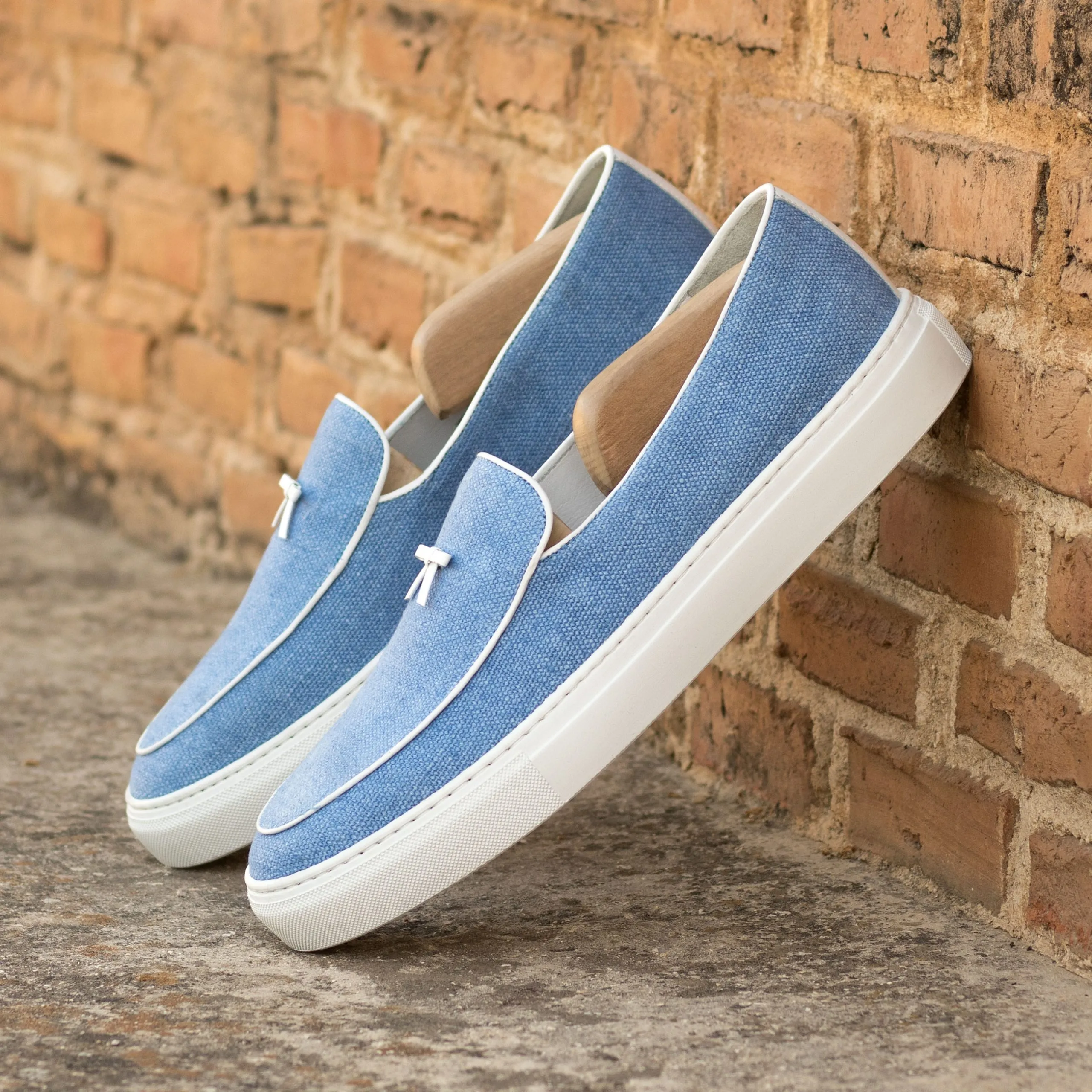 		blue Belgian Sneaker	