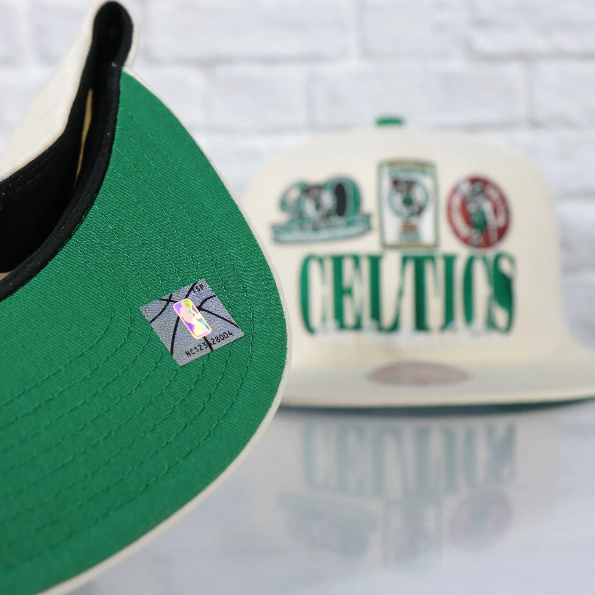 Boston Celtics Hardwood Classics Reframe Retro Green bottom | Off-White Snapback Hat