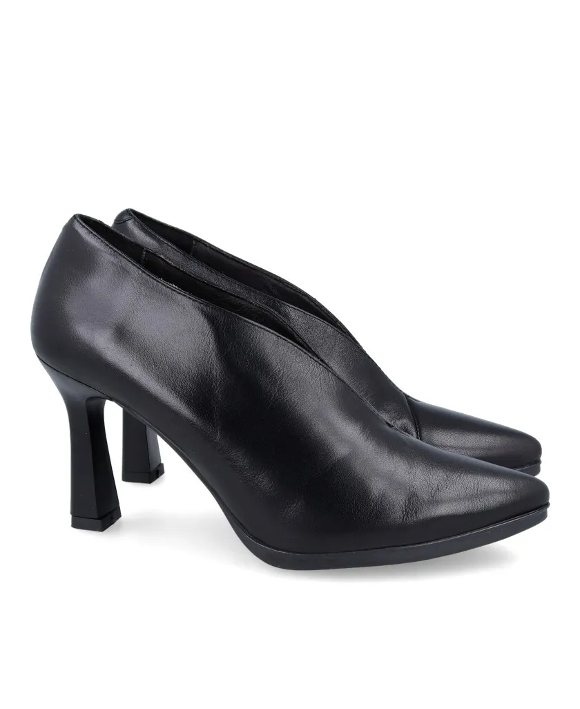 Desireé Syra27 Black boot shaped shoe with heel