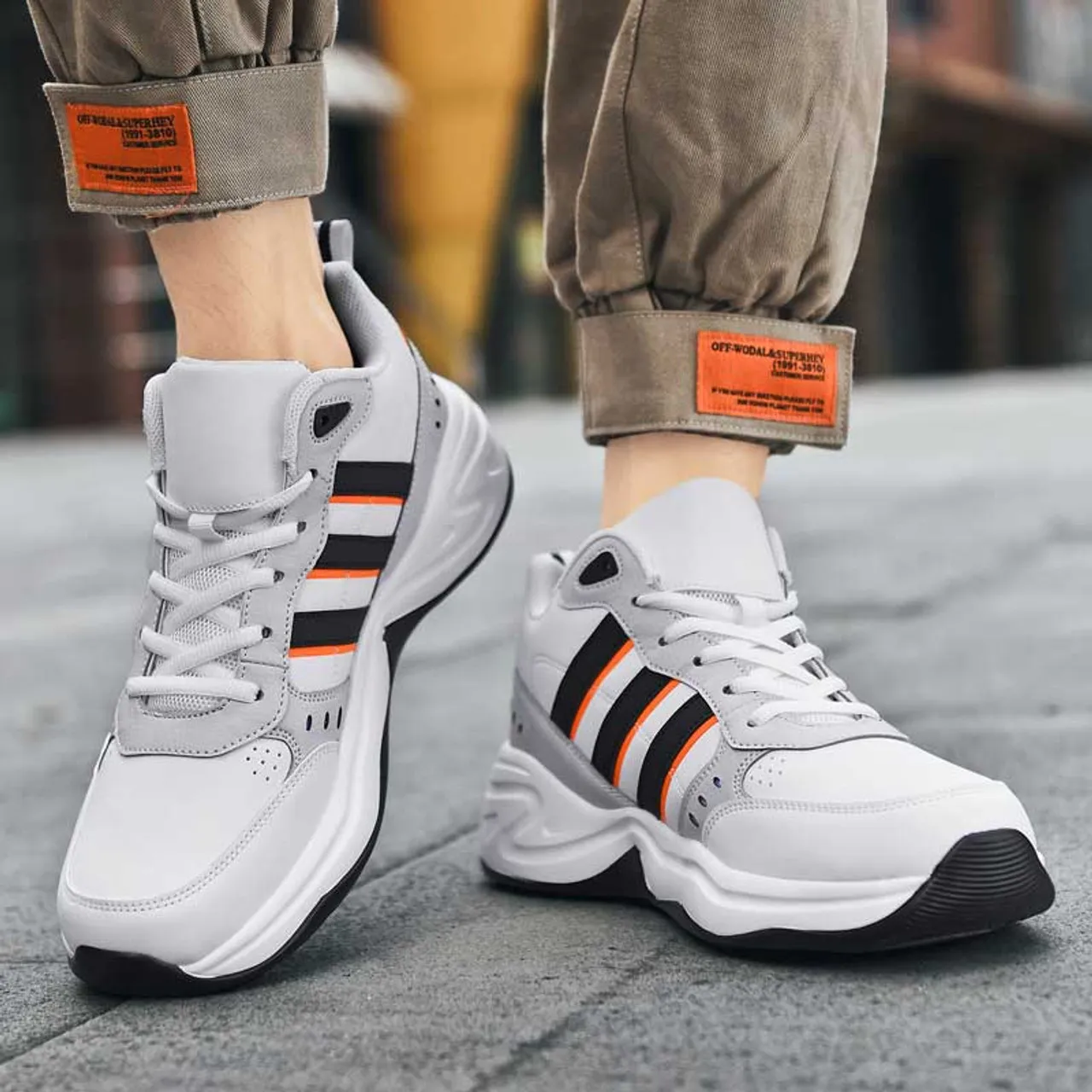 White triple stripe sport shoe sneaker 2519